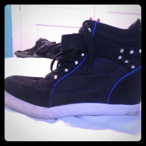 Sneaker heels - Picture 1 of 3
