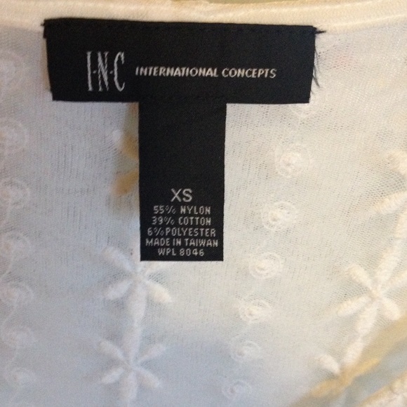 Sheer INC top with 3/4 sleeves - Picture 4 of 4