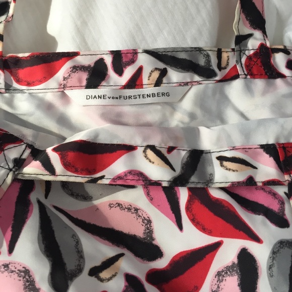 DVF foldable tote - Picture 2 of 3