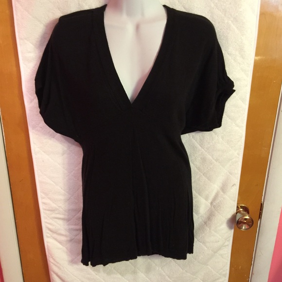 Black V-Neck Short Sleeve Sweater