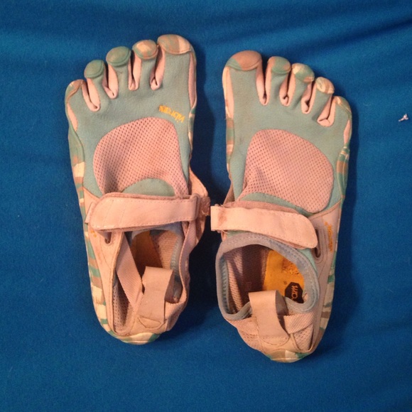 Five toe shoes