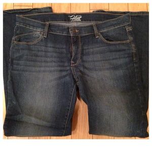 Old Navy Flirt Jeans in 10 Short