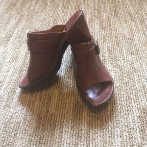 Born brand brown leather clogs - Never Worn!