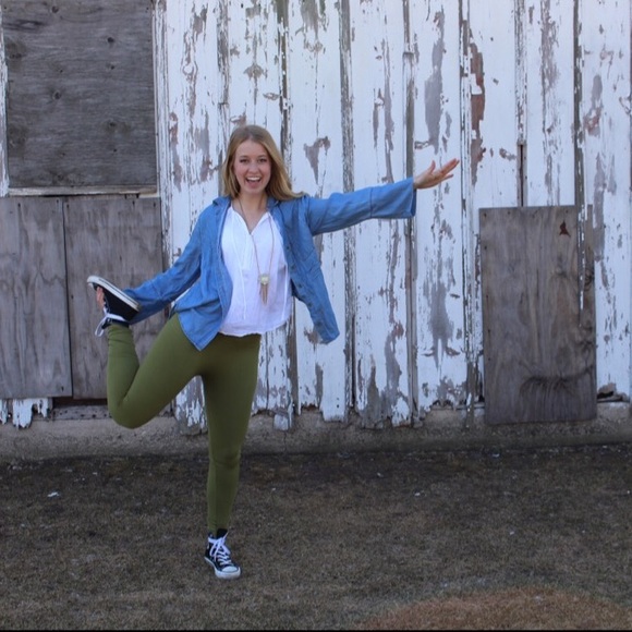 Army Green Fleece-Lined Leggings - Picture 1 of 4