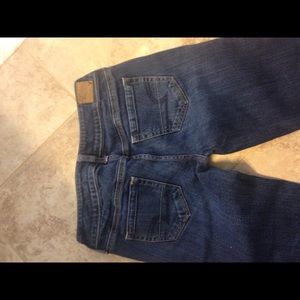 American eagle favorite boyfriend jeans REDUCED!
