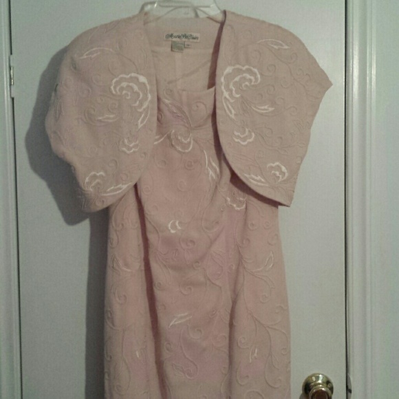 Beautifully detailed pale pink dressy dress.