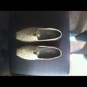 Snow Leopard Classics Size 8 1/2