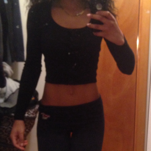 AA 2x1 long sleeve crop top - Picture 4 of 4