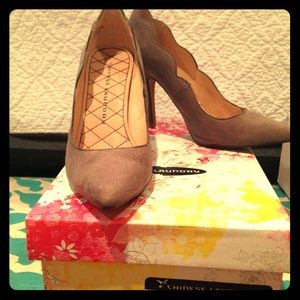 Chinese Laundry Savvy Grey Heels. 6.5