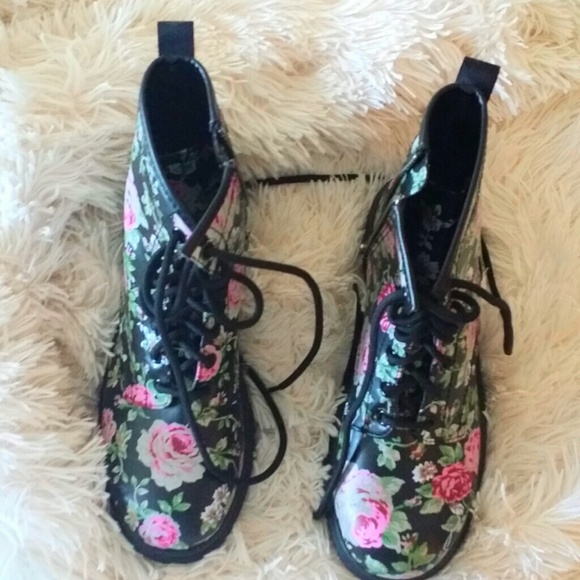 New mossimo supply co.floral #combatboot #boots.#f