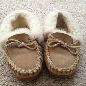 L.L BEAN moccasins barley used