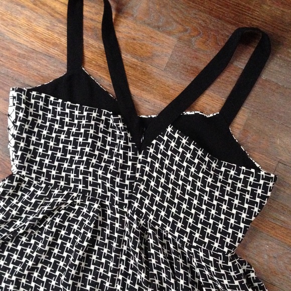 Geometric Pattern Boho Top - Picture 3 of 4