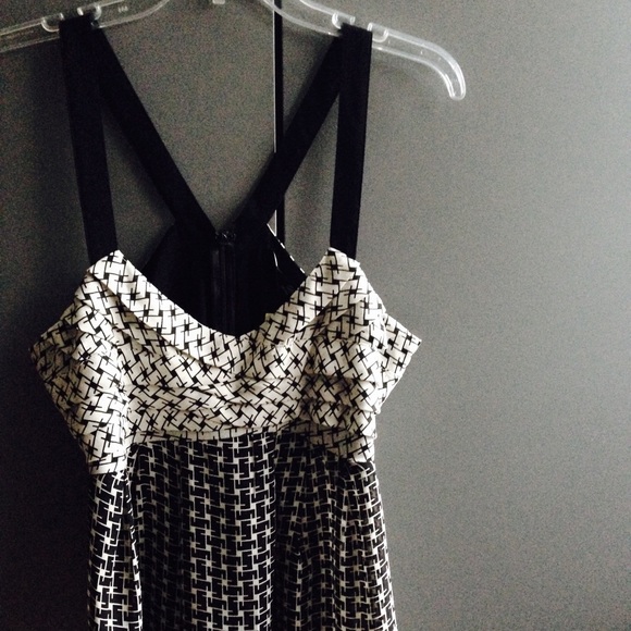 Geometric Pattern Boho Top - Picture 4 of 4