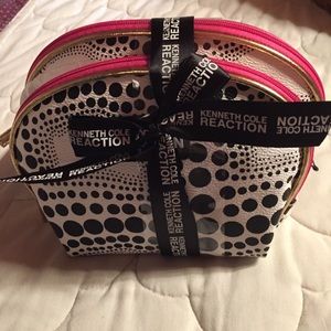 Kenneth Cole makeup/cosmetic bag