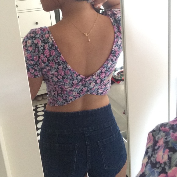 crop top - Picture 3 of 3