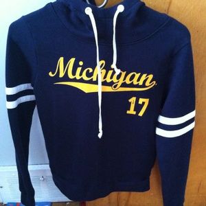 u of m funnel neck hoodie