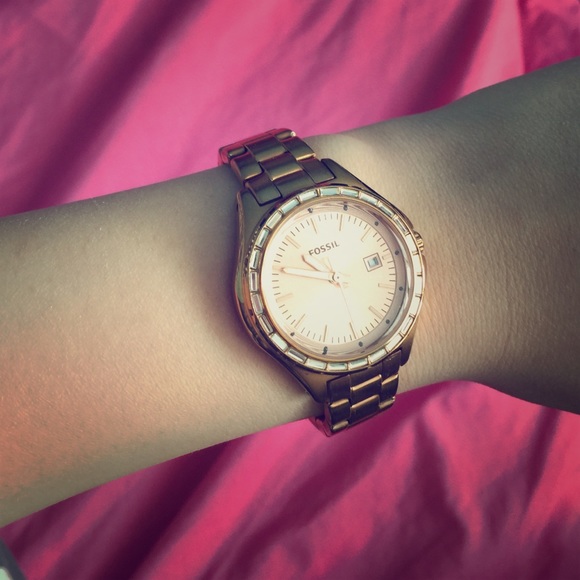 Fossil rose gold watch