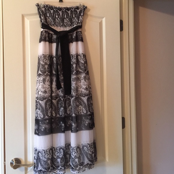 Black and white with a bit of sparkle