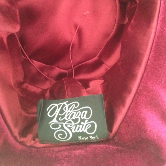 Plaza Suite NY 100% Wool Burgundy Flower Band Hat - Picture 4 of 4