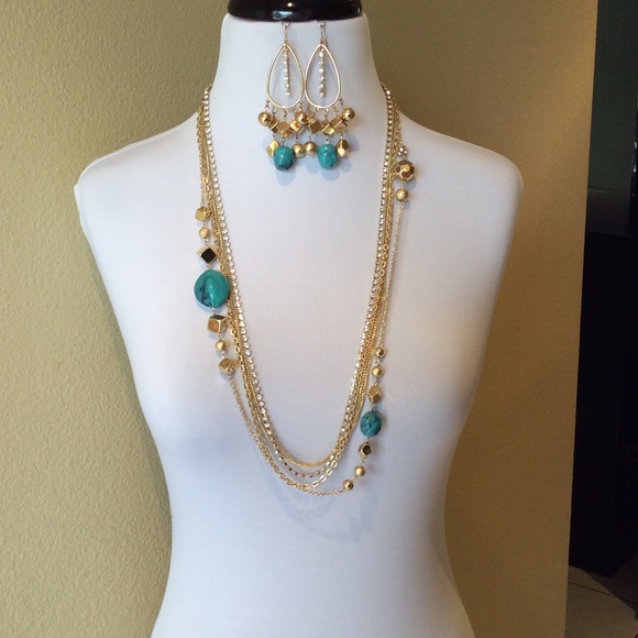 Gold n Turquoise Statement Necklace Set - Picture 4 of 4
