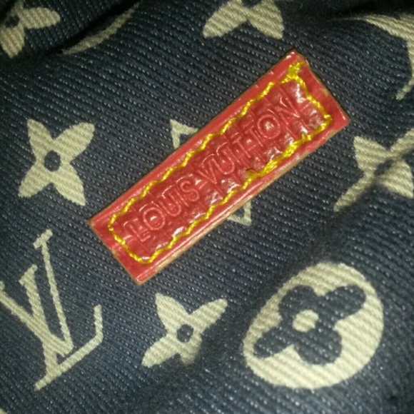 Purse - Picture 1 of 2