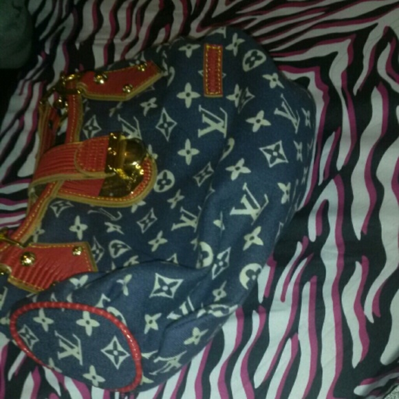 Purse - Picture 2 of 2