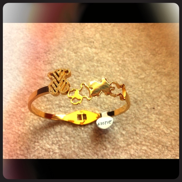 Bracelet