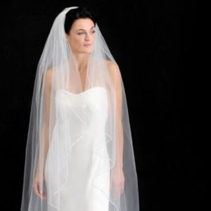 Erica Koesler Wedding Veil - Train / floor length