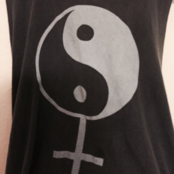 Brandy Melville tank top - Picture 2 of 2