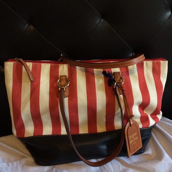 Authentic dooney & bourke large tote bag