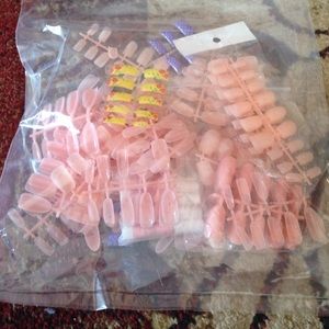 Fake nails- reserved