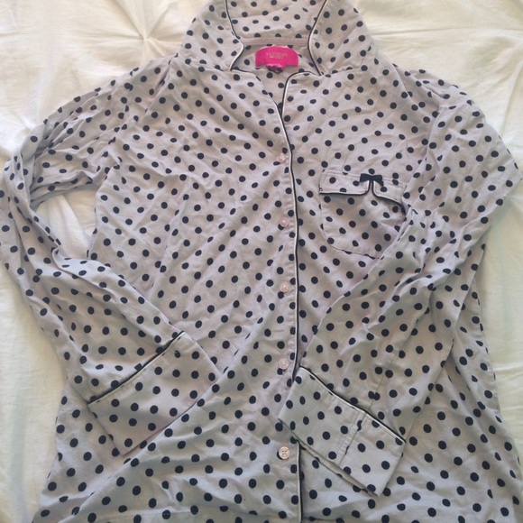 VS Black and white polka dot pajama top. - Picture 1 of 3