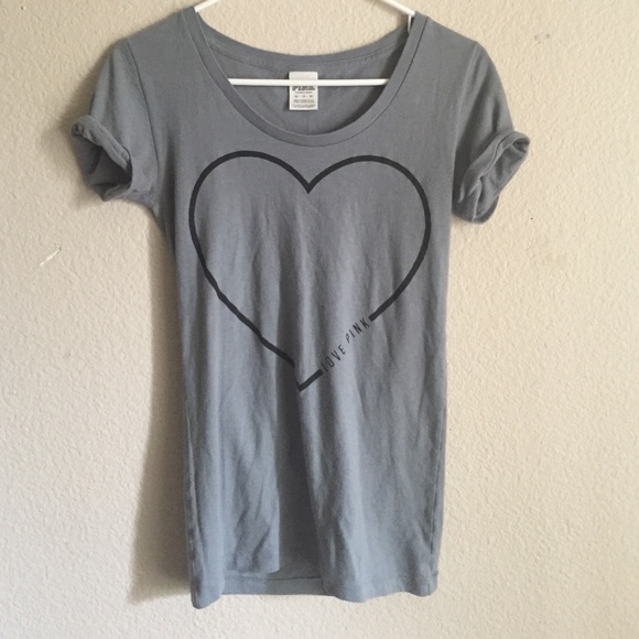 Grey VS pink t shirt