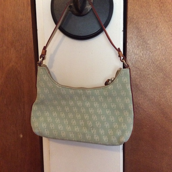 Small Dooney & Bourke Handbag SOLD