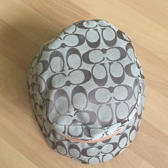 Authentic Coach bucket hat new w/o tag - Picture 2 of 4