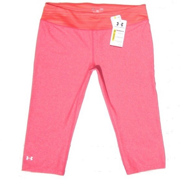 Never worn Under Armour work out crops.