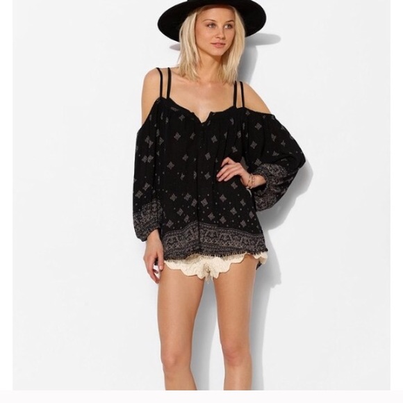 Reserved uo ecote top