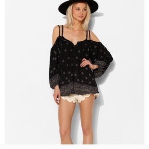 Reserved uo ecote top