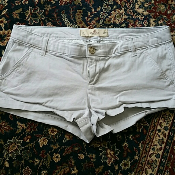 Hollister khaki shorts