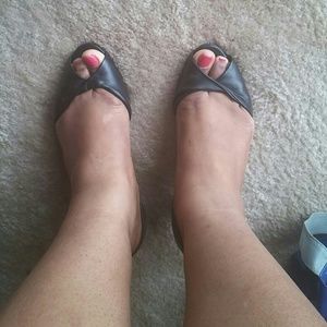 🌺Kitten Heeled Slingbacks🌺