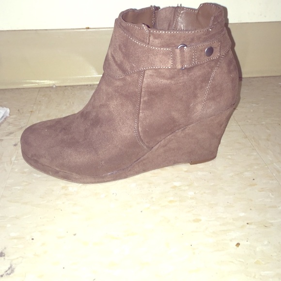 DV by Dolce Vita Booties