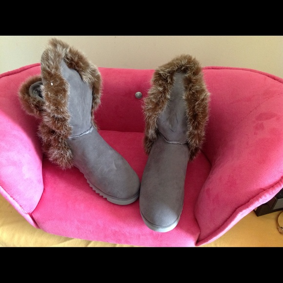 Shoes - Grey Boots with Brown Lining, New Never Worn