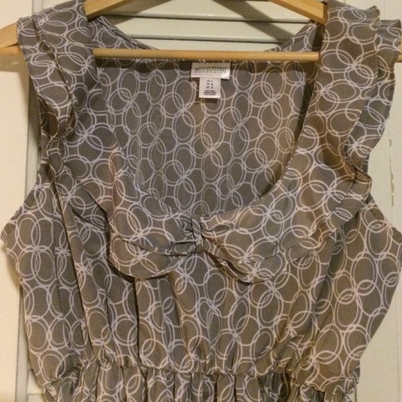 Motherhood Maternity gray & white tie blouse