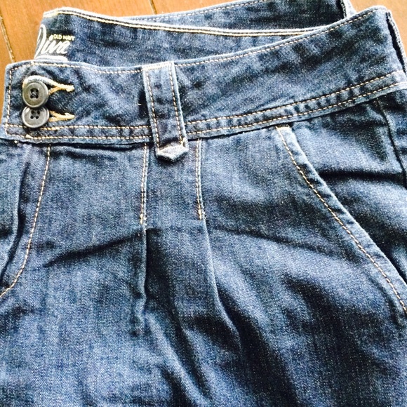 🌀🌀SOLD bundle🌀🌀Old Navy Capri pants - Picture 2 of 3