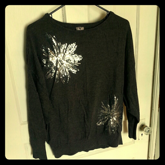 Gray sequined top