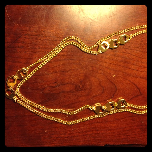 Long Vince Camuto gold chain necklace