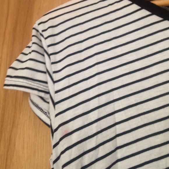 Crop Top - Picture 3 of 4