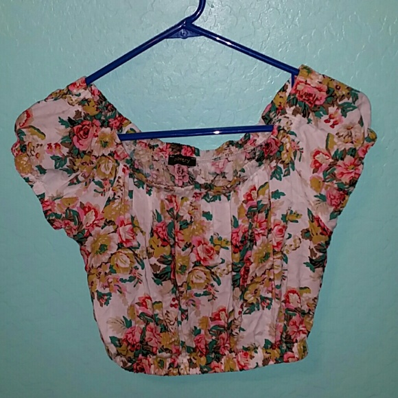 Floral croptop