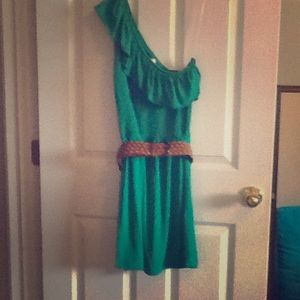 Super cute one shoulder green dress.