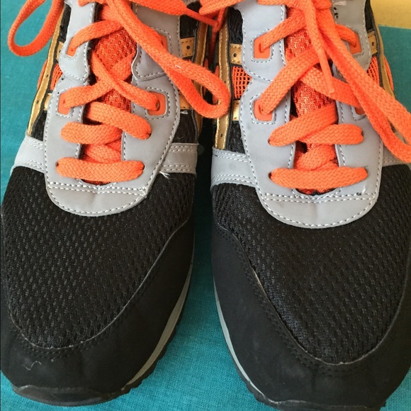 Men's 9 (US) ASIC Gel Lyte Running Sneaker